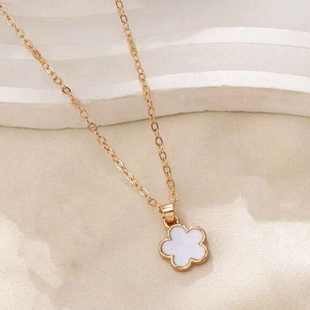 Five Leaf Clover Pendant Necklace